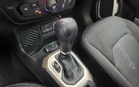 Jeep Renegade I рестайлинг, 2018 год, 1 490 000 рублей, 9 фотография