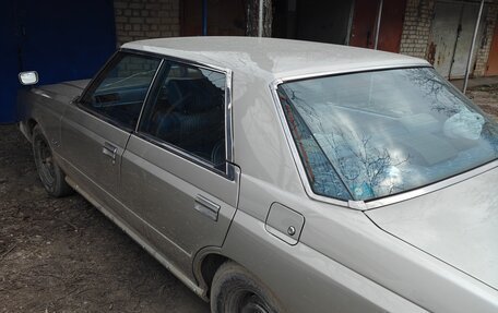 Toyota Crown, 1981 год, 450 000 рублей, 3 фотография