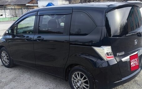 Honda Freed I, 2012 год, 1 175 000 рублей, 5 фотография