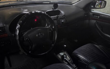 Toyota Avensis III рестайлинг, 2003 год, 675 000 рублей, 7 фотография