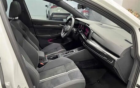 Volkswagen Golf VIII, 2022 год, 1 580 007 рублей, 9 фотография