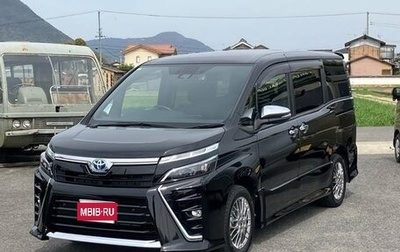 Toyota Voxy III, 2021 год, 2 350 000 рублей, 1 фотография