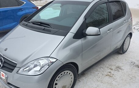 Mercedes-Benz A-Класс, 2010 год, 900 000 рублей, 3 фотография