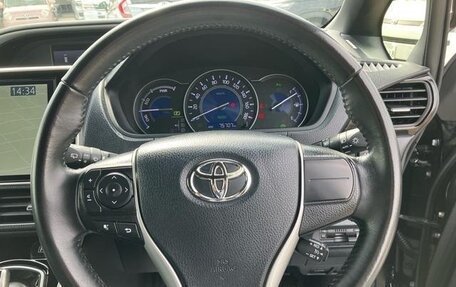 Toyota Voxy III, 2021 год, 2 350 000 рублей, 12 фотография