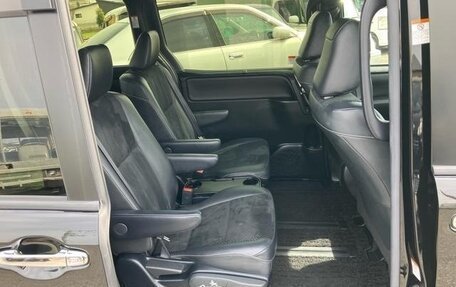 Toyota Voxy III, 2021 год, 2 350 000 рублей, 22 фотография