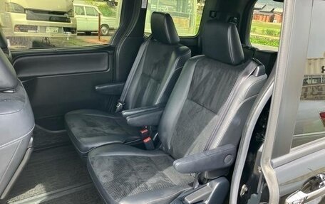 Toyota Voxy III, 2021 год, 2 350 000 рублей, 21 фотография