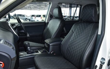 Toyota Land Cruiser Prado 150 рестайлинг 2, 2020 год, 5 649 000 рублей, 9 фотография