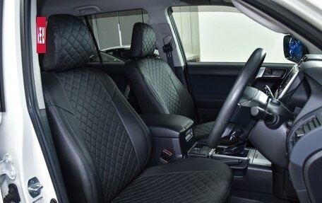 Toyota Land Cruiser Prado 150 рестайлинг 2, 2020 год, 5 649 000 рублей, 12 фотография