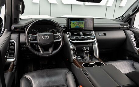 Toyota Land Cruiser, 2022 год, 10 700 000 рублей, 8 фотография