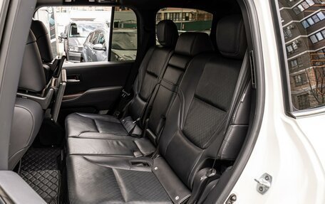 Toyota Land Cruiser, 2022 год, 10 700 000 рублей, 12 фотография