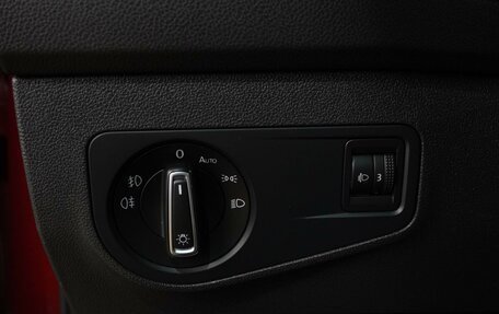 Volkswagen Tiguan II, 2017 год, 2 189 000 рублей, 13 фотография