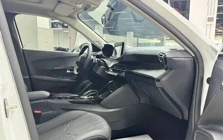 Peugeot 208 II, 2022 год, 1 390 000 рублей, 7 фотография