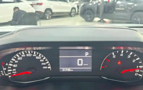 Peugeot 208 II, 2022 год, 1 390 000 рублей, 6 фотография