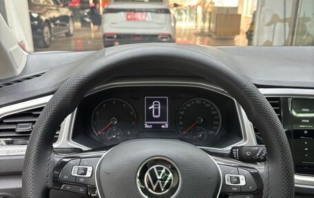 Volkswagen T-Roc I, 2021 год, 1 520 000 рублей, 8 фотография