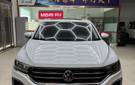Volkswagen T-Roc I, 2021 год, 1 520 000 рублей, 2 фотография