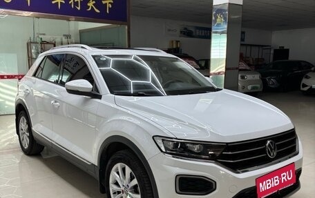 Volkswagen T-Roc I, 2021 год, 1 520 000 рублей, 3 фотография