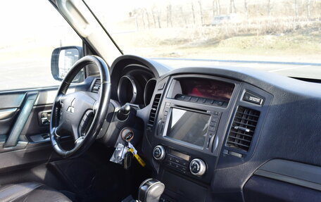 Mitsubishi Pajero IV, 2010 год, 1 697 000 рублей, 14 фотография