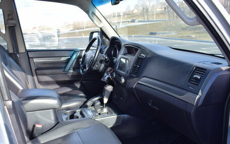 Mitsubishi Pajero IV, 2010 год, 1 697 000 рублей, 13 фотография