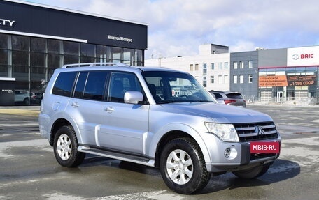 Mitsubishi Pajero IV, 2010 год, 1 697 000 рублей, 3 фотография
