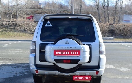 Mitsubishi Pajero IV, 2010 год, 1 697 000 рублей, 10 фотография