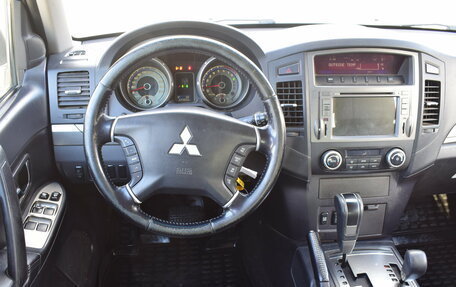 Mitsubishi Pajero IV, 2010 год, 1 697 000 рублей, 19 фотография