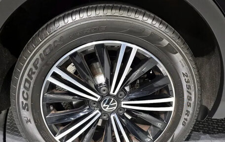 Volkswagen Tiguan II, 2022 год, 2 365 000 рублей, 5 фотография