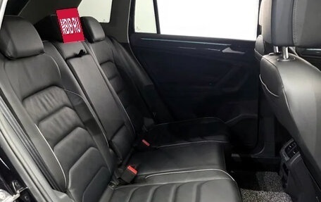 Volkswagen Tiguan II, 2022 год, 2 365 000 рублей, 10 фотография