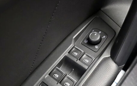 Volkswagen Tiguan II, 2022 год, 2 365 000 рублей, 18 фотография