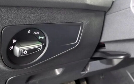 Volkswagen Tiguan II, 2022 год, 2 365 000 рублей, 17 фотография