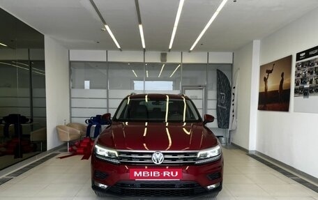 Volkswagen Tiguan II, 2018 год, 3 050 000 рублей, 2 фотография