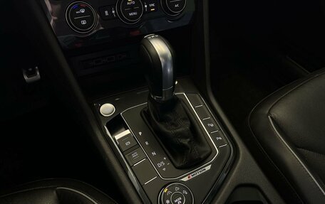 Volkswagen Tiguan II, 2018 год, 3 050 000 рублей, 15 фотография