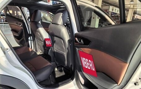 Mazda CX-4, 2023 год, 2 340 000 рублей, 13 фотография