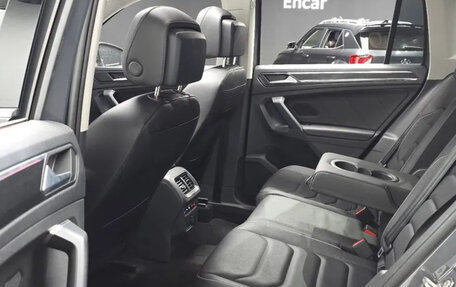 Volkswagen Tiguan II, 2023 год, 11 фотография