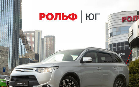 Mitsubishi Outlander III рестайлинг 3, 2014 год, 1 498 000 рублей, 1 фотография