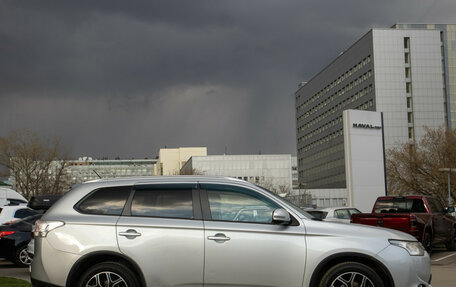 Mitsubishi Outlander III рестайлинг 3, 2014 год, 1 498 000 рублей, 3 фотография