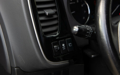 Mitsubishi Outlander III рестайлинг 3, 2014 год, 1 498 000 рублей, 14 фотография