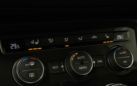 Volkswagen Tiguan II, 2018 год, 3 190 000 рублей, 12 фотография