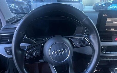 Audi A4, 2022 год, 2 740 000 рублей, 6 фотография