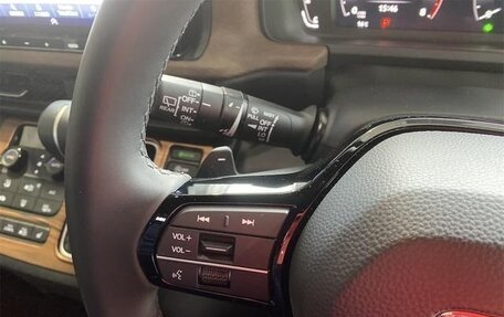 Honda Stepwgn, 2023 год, 2 387 000 рублей, 16 фотография