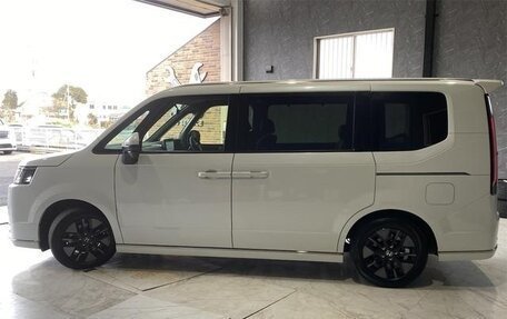 Honda Stepwgn, 2023 год, 2 387 000 рублей, 7 фотография