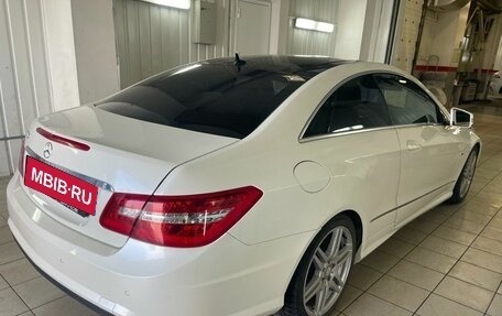 Mercedes-Benz E-Класс, 2011 год, 1 395 000 рублей, 2 фотография