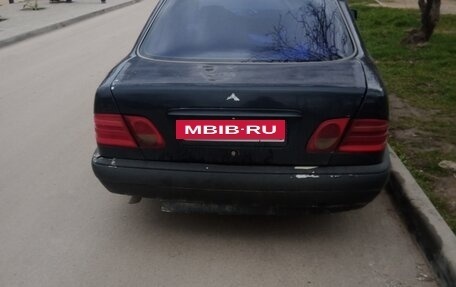 Mercedes-Benz E-Класс, 1997 год, 230 000 рублей, 3 фотография