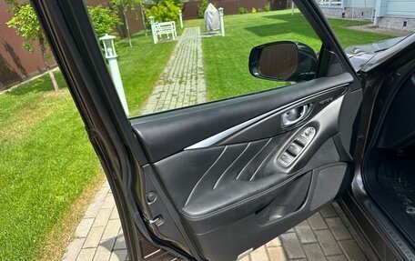 Infiniti Q50 I рестайлинг, 2016 год, 1 750 000 рублей, 14 фотография