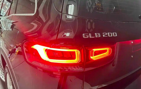 Mercedes-Benz GLB, 2020 год, 2 390 000 рублей, 10 фотография