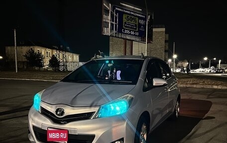Toyota Vitz, 2013 год, 550 000 рублей, 1 фотография