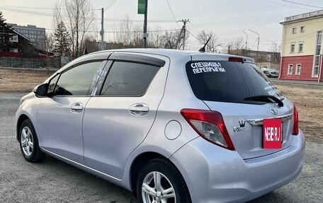 Toyota Vitz, 2013 год, 550 000 рублей, 4 фотография