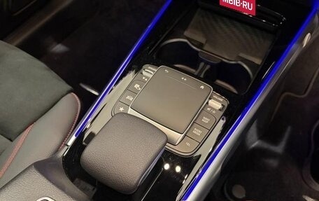 Mercedes-Benz GLB, 2021 год, 2 390 000 рублей, 30 фотография