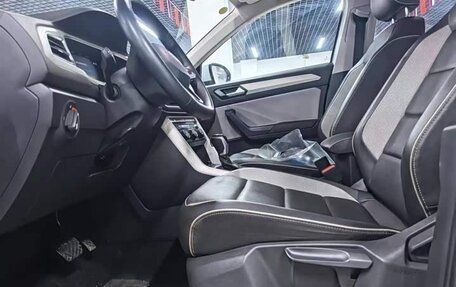 Volkswagen T-Roc I, 2023 год, 1 886 277 рублей, 6 фотография