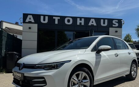 Volkswagen Golf VIII, 2024 год, 3 000 000 рублей, 3 фотография