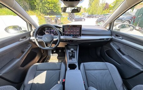 Volkswagen Golf VIII, 2024 год, 3 000 000 рублей, 8 фотография